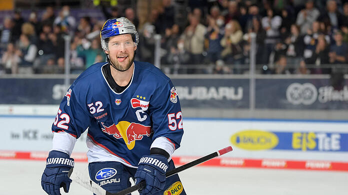 EHC-Kapitän Patrick Hager erzielte gegen Wolfsburg den ersten und den dritten Treffer - das 4:0 bereitete er vor.