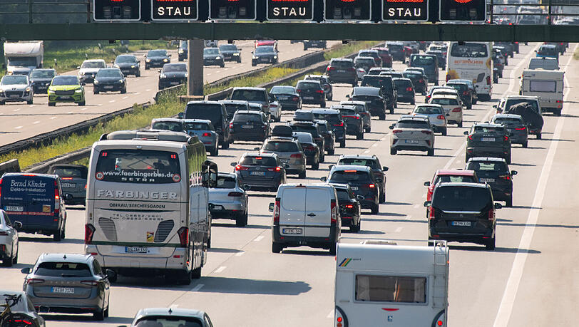 Stau auf der A8 - kein ungewohntes Bild.