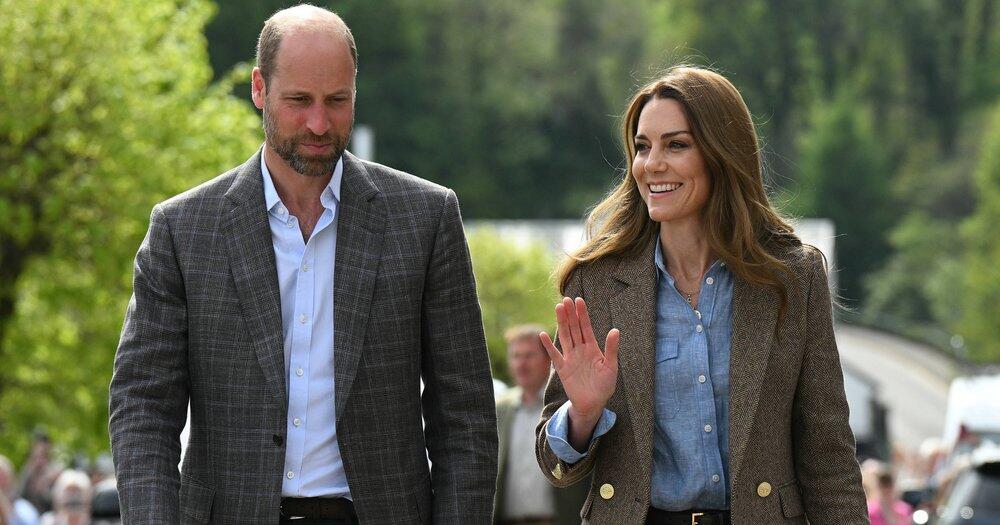 Familienbild-Prinz-William-und-Prinzessin-Kate-senden-Weihnachtsgr-e