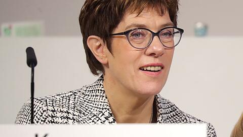 &Uuml;ber Doppelnamen werden in Deutschland h&auml;ufig Witze gemacht (Archivbild).