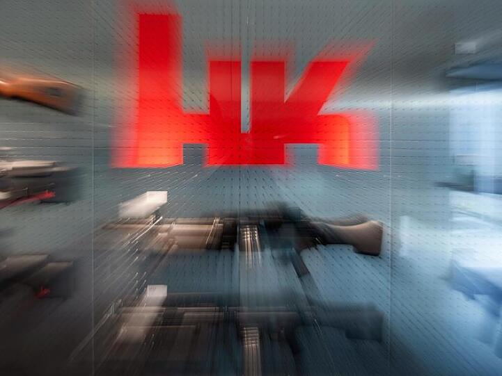 Auf dem Waffenhersteller Heckler & Koch lasten Darlehen von 237 Millionen Euro; diese Schulden sind damit in etwa so hoch wie der Jahresumsatz.