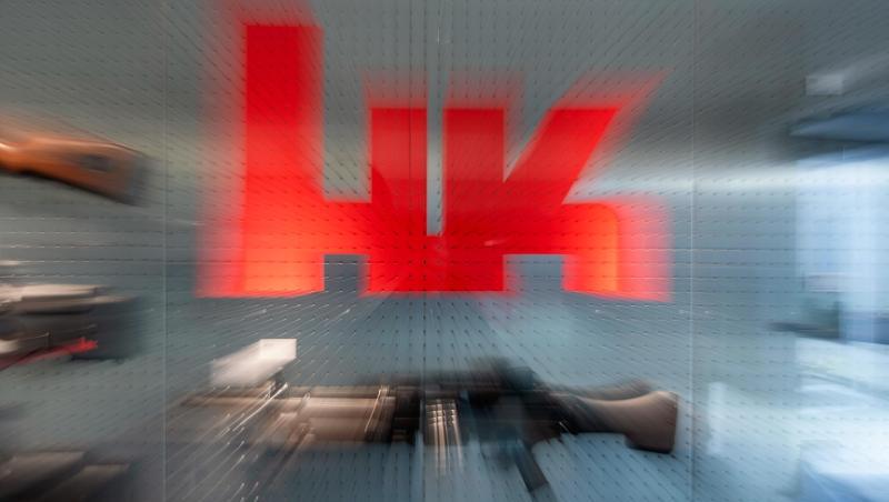Auf dem Waffenhersteller Heckler & Koch lasten Darlehen von 237 Millionen Euro; diese Schulden sind damit in etwa so hoch wie der Jahresumsatz. Auf dem Waffenhersteller Heckler & Koch lasten Darlehen von 237 Millionen Euro; diese Schulden sind damit in etwa so hoch wie der Jahresumsatz.