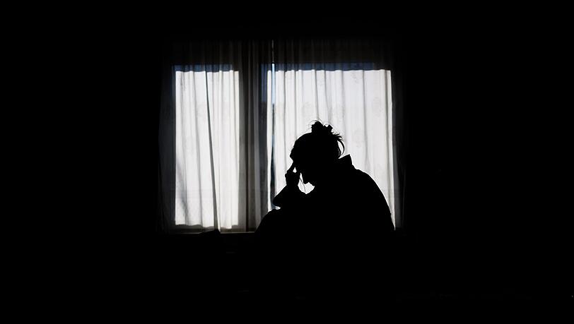 Einsamkeit ist ein h&auml;ufiger Anlass f&uuml;r Anrufe bei der Telefonseelsorge. (Symbolbild)