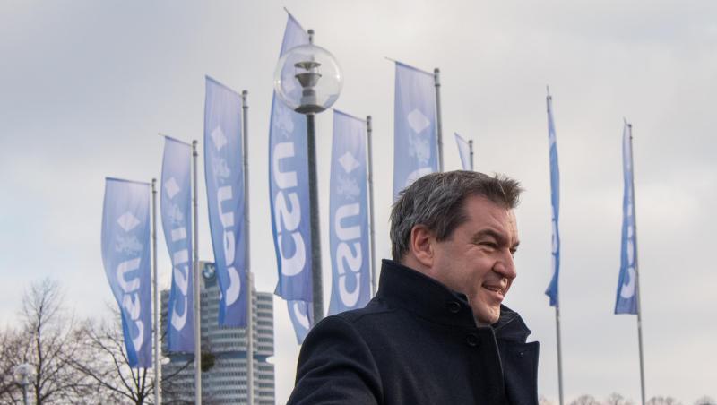 Der bayerische Ministerpräsident Markus Söder (CSU) kommt zum Sonderparteitag der CSU. Foto: Peter Kneffel Der bayerische Ministerpräsident Markus Söder (CSU) kommt zum Sonderparteitag der CSU. Foto: Peter Kneffel
