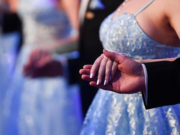 Hand in Hand.