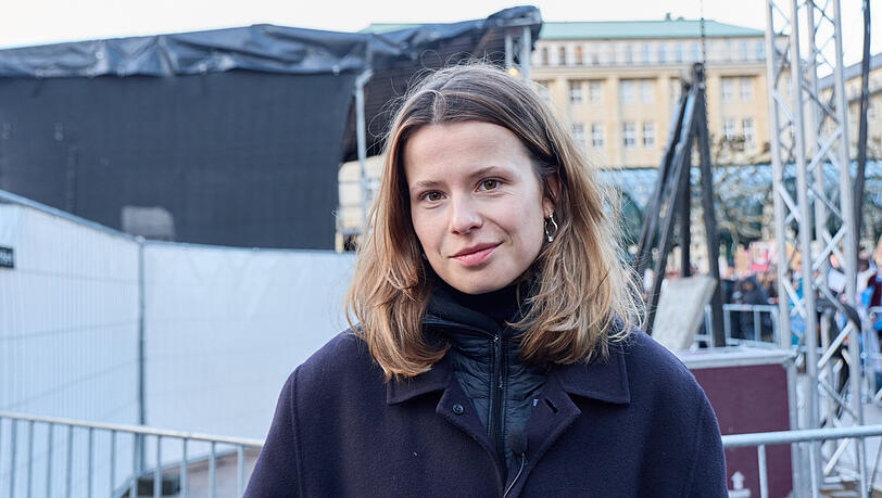 Luisa Neubauer ist Klimaaktivistin bei Fridays for Future. Sie m&ouml;chte mit den Gro&szlig;demos auf Wirtschaftsministerin Reiche Druck aus&uuml;ben.
