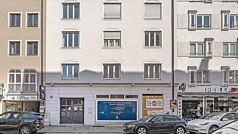 Über Generationen war dieses Haus in der Hohenzollernstraße 24 in Familienbesitz. Dann kaufte es der Anwalt Wolf-Rüdiger Bub mit Geschäftspartnern günstig. Der Erbe der früheren Eigentümerin klagt dagegen. Bub ist vor zweieinhalb Jahren gestorben, der Prozess läuft aber noch.