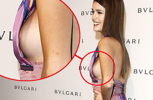 Hoppala! Da blitzt dcoh was! Marie Nasemann trägt ein sehr sommerliches Kleid bei einer Bulgari-Gala in der Residenz in München. Fast ein wenig zu luftig...