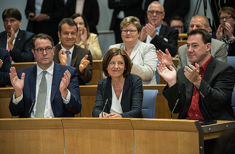 Die Ministerpräsidentin Malu Dreyer freut sich über den gescheiterten Misstrauensantrag.