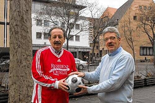 "Eheähnliches Verhältnis": Herbert Heidenreich (l.) und Horst Allraun, Dauerbrenner beim FSV Bad Windsheim.