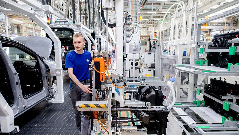 Die Stimmung in der deutschen Autoindustrie ist im September auf einen der tiefsten Werte seit Jahren gesunken. (Archivbild) Die Stimmung in der deutschen Autoindustrie ist im September auf einen der tiefsten Werte seit Jahren gesunken. (Archivbild)