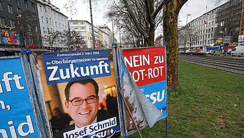 Noch schaut Josef Schmid von den Plakaten. Als nächstes kommt der Transrapid drauf.