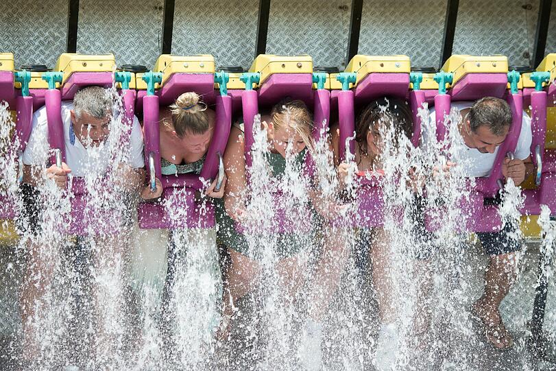 Bei hochsommerlichen Temperaturen hat am Samstag das Gäubodenfest begonnen. Die Bilder!