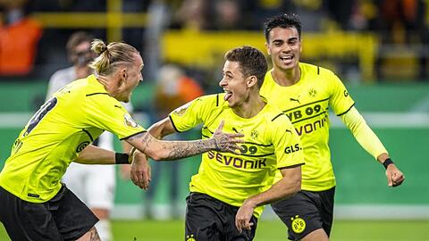Thorgan Hazard (M.) traf doppelt für den BVB.