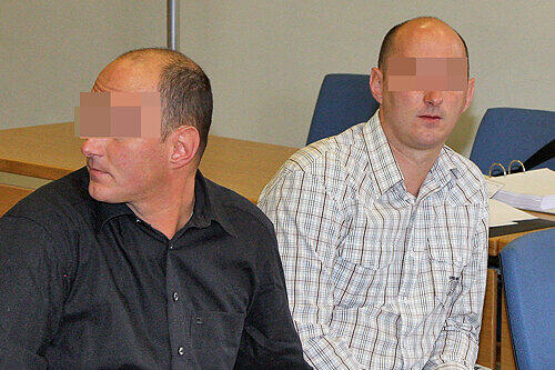 Die Brüder Christian (re.) und Thomas S. (beide 37) klauten laut Anklage im Auftrag der Mittäter die rund 13 Tonnen Wild aus dem Kühlhaus in Boxdorf.