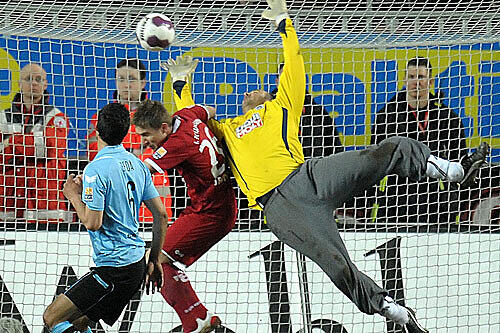 Gabor Kiraly: Die besten Bilder vom Löwen-Keeper - auf dem Rasen und abseites des Platzes