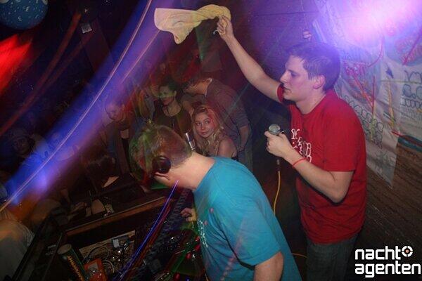 Ein dreckiger Geburtstag im Café Muffathalle: "3 Jahre Halli Galli Drecksound". Noch mehr Photos gibt es hier: www.nachtagenten.de