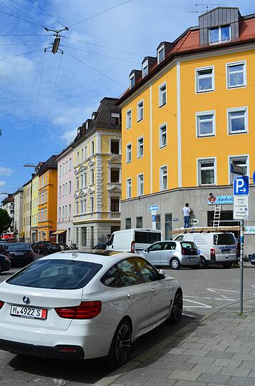 Knallbunte Fassaden in München: Nicht jedem gefällt's. Ein paar Beispiele...