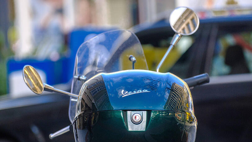 Wie sich herausstellte, gehört die Vespa einem 80-jährigen Mann mit Wohnsitz in München. (Symbolbild)