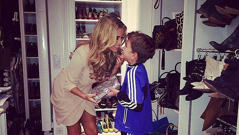 Sylvie Meis erhält Styling-Tipps von Sohn Damian Sylvie Meis erhält Styling-Tipps von Sohn Damian