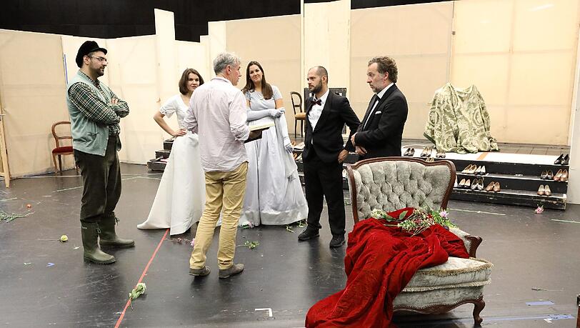Christof Loy probt "Le nozze di Figaro". Christof Loy probt "Le nozze di Figaro".