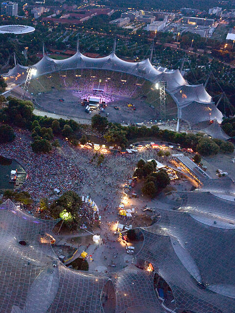 Durch die laufenden Umbauarbeiten im Olympiastadion steht die bisherige Hauptspielst&auml;tte ab 2026 nicht mehr zur Verf&uuml;gung. Das Festivalgel&auml;nde im Olympiapark wurde grundlegend neu strukturiert. (Archivbild)