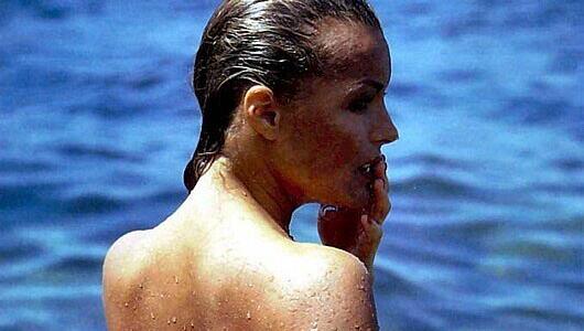 Von Perauer mit der Kamera gemalt: Weltstar Romy Schneider in St. Tropez. Von Perauer mit der Kamera gemalt: Weltstar Romy Schneider in St. Tropez.