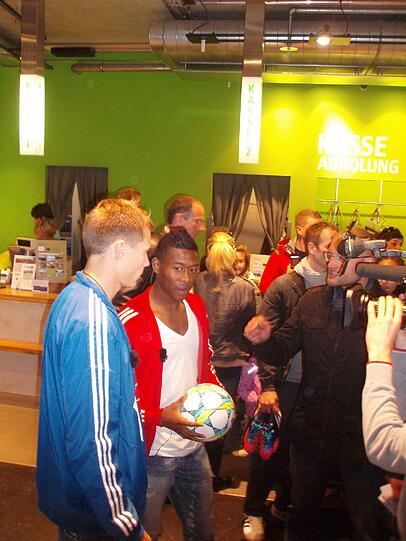 David Alaba und Holger Badstuber machen bei einem Videodreh München unsicher.