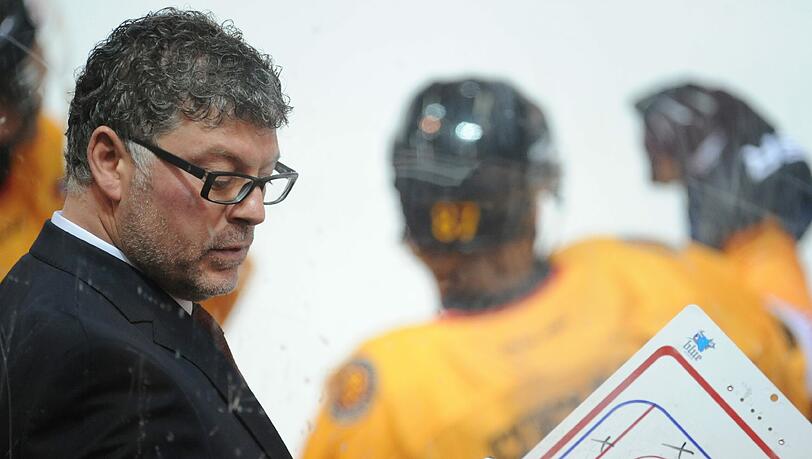 Eishockey-Bundestrainer Pat Cortina. Eishockey-Bundestrainer Pat Cortina.