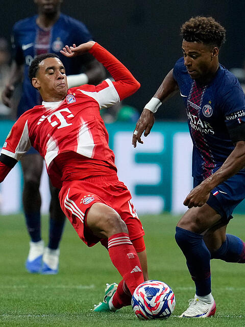 Verletzt sich gegen Paris offenbar schwer: Jamal Musiala.