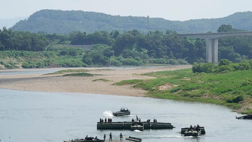 Streitkräfte beider Länder halten derzeit nahe der Grenze zu Nordkorea ihre jährliche Militärübung ab. Streitkräfte beider Länder halten derzeit nahe der Grenze zu Nordkorea ihre jährliche Militärübung ab.