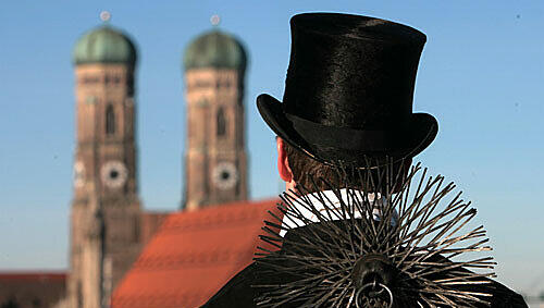 Nur manchmal sind sie falsch: Kaminkehrer. Nur manchmal sind sie falsch: Kaminkehrer.