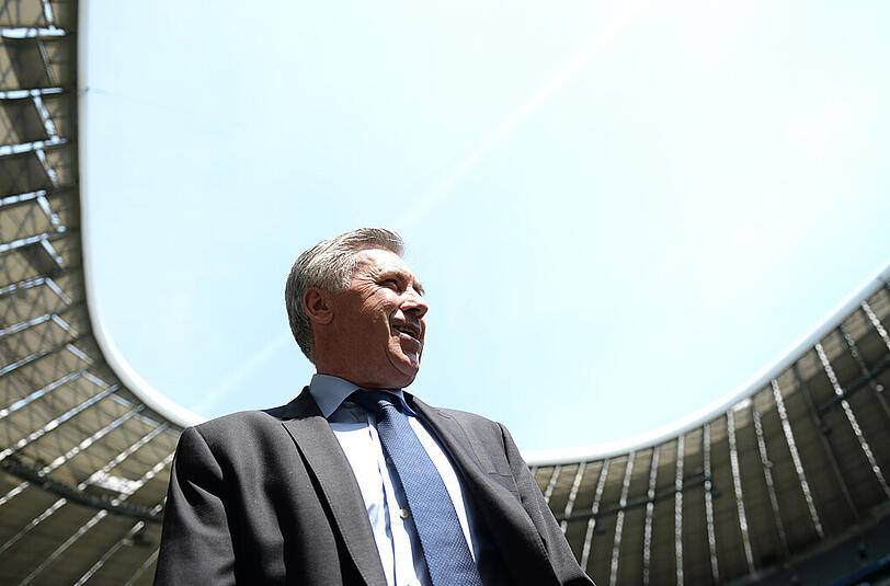 Eine runde Sache: Ancelotti und die Allianz Arena, für zumindest die kommenden drei Jahre das Wohnzimmer des Italieners.
