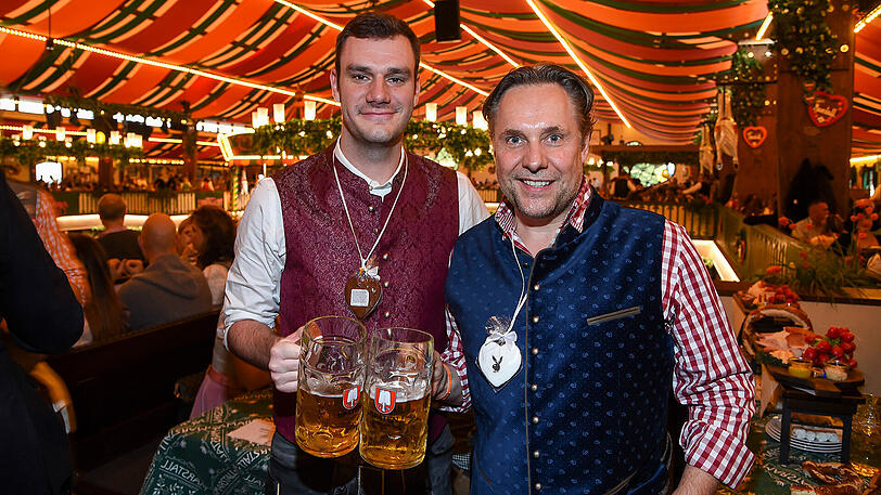 Cooper Hefner (US-Playboy und Sohn von Hugh Hefner) mit Florian Boithin (Chefredakteur Playboy)