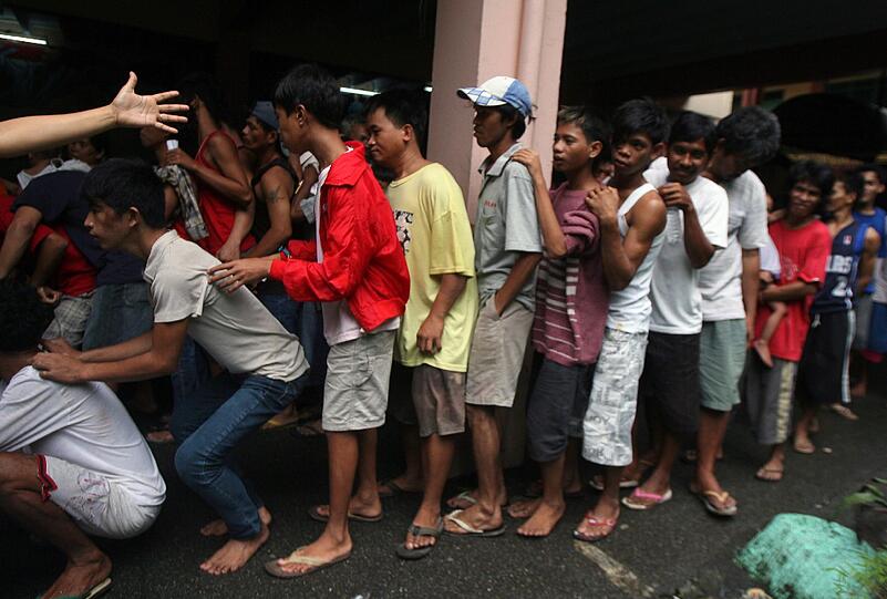 Bilder der Verwüstung: Taifun "Nesat" verwüstet die Philippinen - Die Bilder