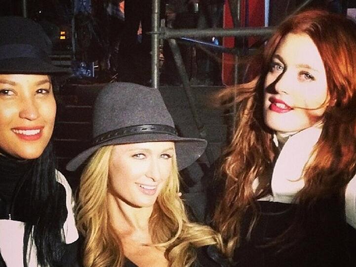 Icona Pop und Paris Hilton haben Spaß in Shanghai