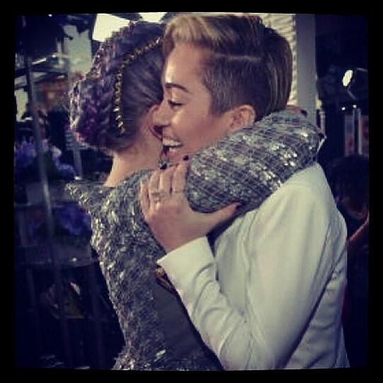Mehr Bilder von Miley Cyrus...
