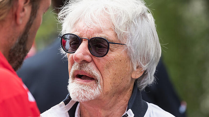 Ex-Formel-1-Boss Bernie Ecclestone begrüßt seinen ersten männlichen Nachkommen auf der Welt.