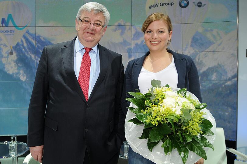 Charme-Offensive für (oder gegen) Olympia: Katarina Witt, OB Christian Ude, Joschka Fischer, Katharina Schulze und Christian Stückl diskutieren über Olympia 2018. AZ-Chefredakteur Arno Makowsky und BR-Moderatorin Ursula Heller führten durch die Diskussion. Die Bilder des spannenden Abends.