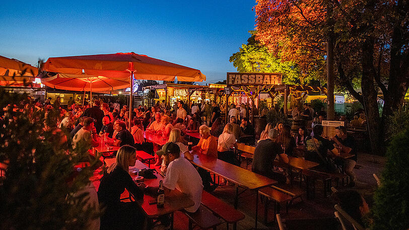 Den Sommer genießen – auf dem Tollwood Sommerfestival.