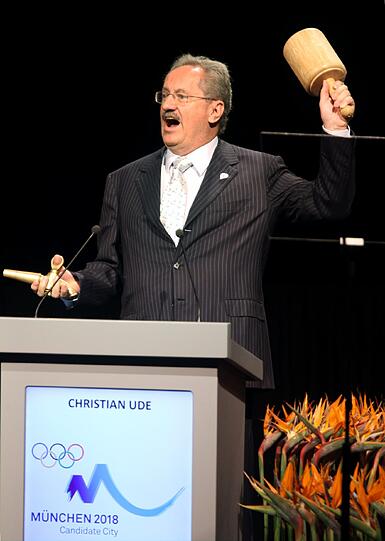 Beckenbauer, Witt, Ude, Wulff und ein Jodler: Die Bilder von Münchens Präsentation vor dem IOC in Durban.