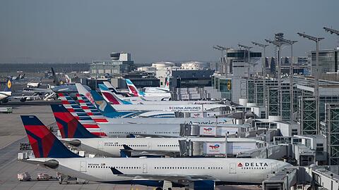 Am Frankfurter Flughafen findet angesichts angekündigter Warnstreiks am kommenden Montag kein regulärer Passagierverkehr statt.