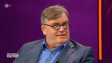 Hape Kerkeling zeigte sich nach monatelanger Abwesenheit wieder im TV – in der Talkshow von Maybrit Illner.