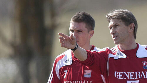 Hachings neuer Trainer Klaus Augenthaler und Tobias Schweinsteiger Hachings neuer Trainer Klaus Augenthaler und Tobias Schweinsteiger