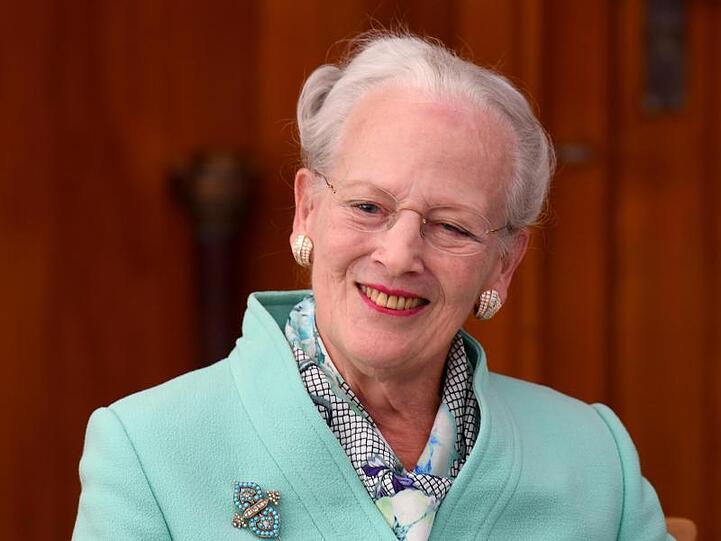 Dänemarks Königin Margrethe II. wünscht sich zum Geburtstag Blumen für andere.