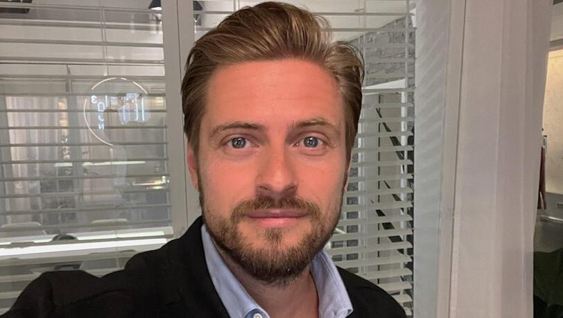 Jörn Schlönvoigt an seinem ersten Drehtag nach seiner Auszeit bei "GZSZ".