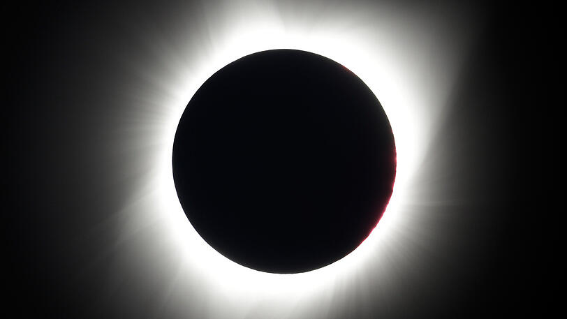 ...ehe die totale Sonnenfinsternis komplett war.