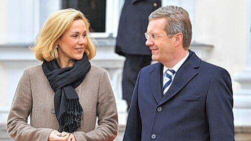 Hoher Besuch in Bamberg: Das Bundespräsidenten-Ehepaar Bettina und Christian Wulff besuchen am 22. Februar die Brose Baskets. Hoher Besuch in Bamberg: Das Bundespräsidenten-Ehepaar Bettina und Christian Wulff besuchen am 22. Februar die Brose Baskets.