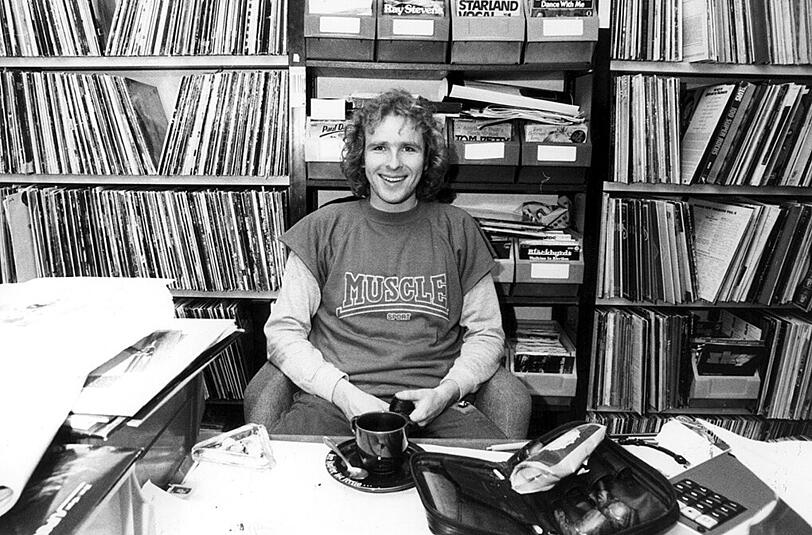 So fing es an beim BR: Thomas Gottschalk im Muscle-Shirt moderiert "Pop nach 8".