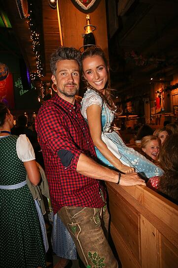 Wayne und Annemarie Carpendale im Weinzelt